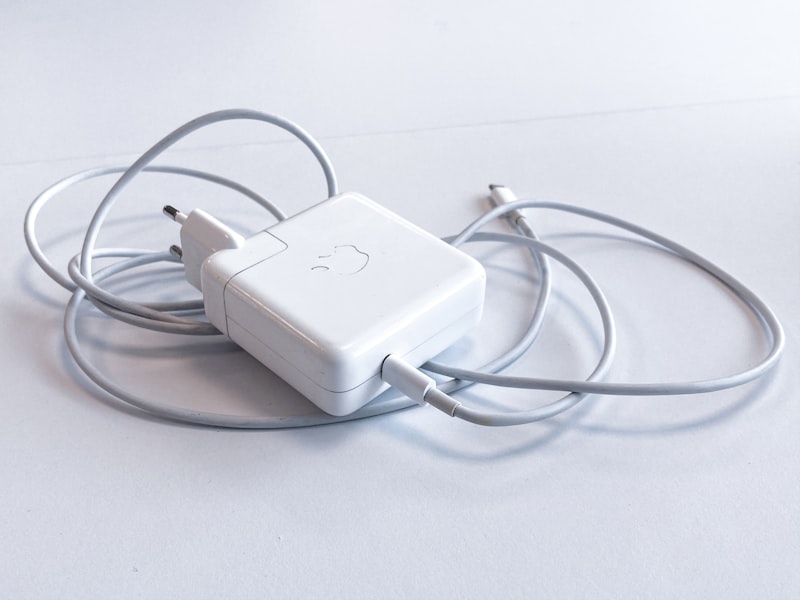 iphone chargin cable